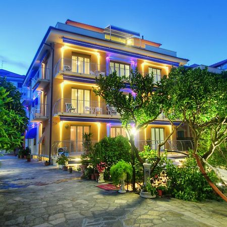 Hotel Villa Delibera Varazze Ngoại thất bức ảnh